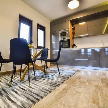 D&d, Apartment *